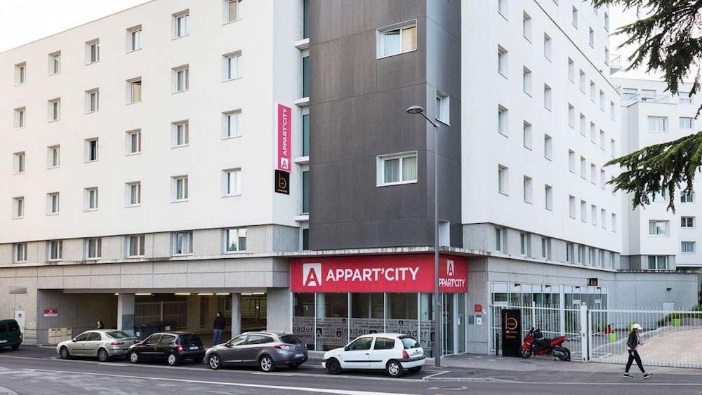 Appart'City Confort Lyon Cite Internationale Caluire-et-Cuire Exterior photo